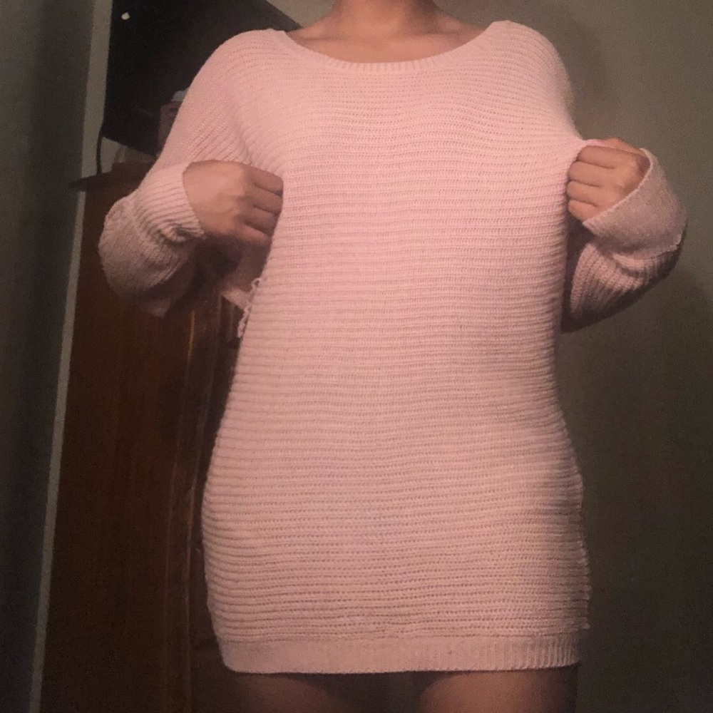 pink oversized sweater 💘